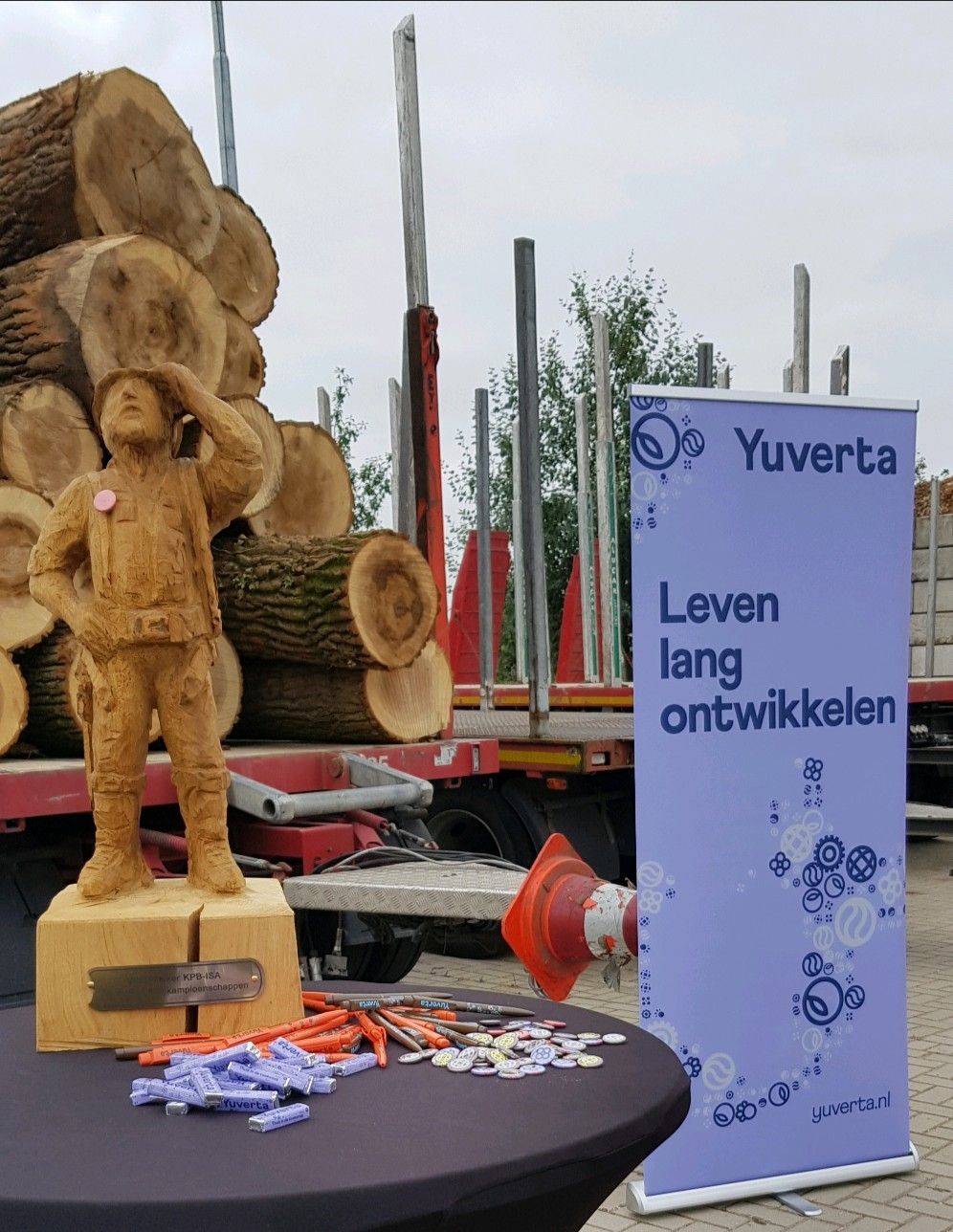 Stand Yuverta.jpg
