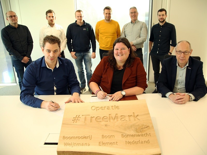 20200114 ondertekening bomencontract Woerden.jpg